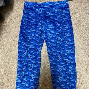 Vineyard Vines yoga pants small
